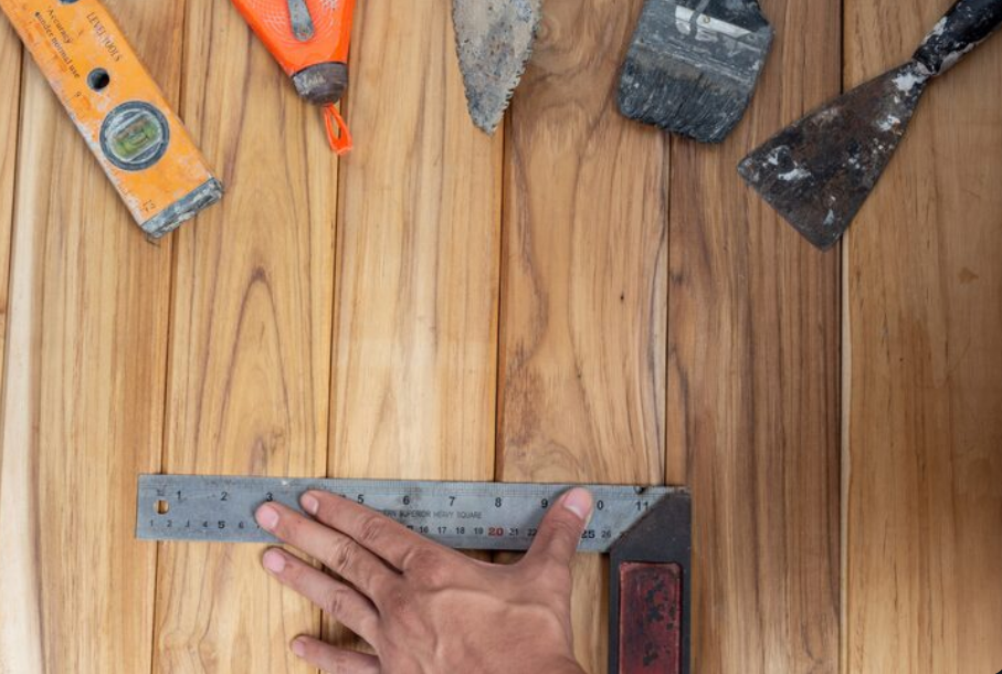 A Complete Guide on How to Install Floorboards and How to Remove Old Wood Flooring