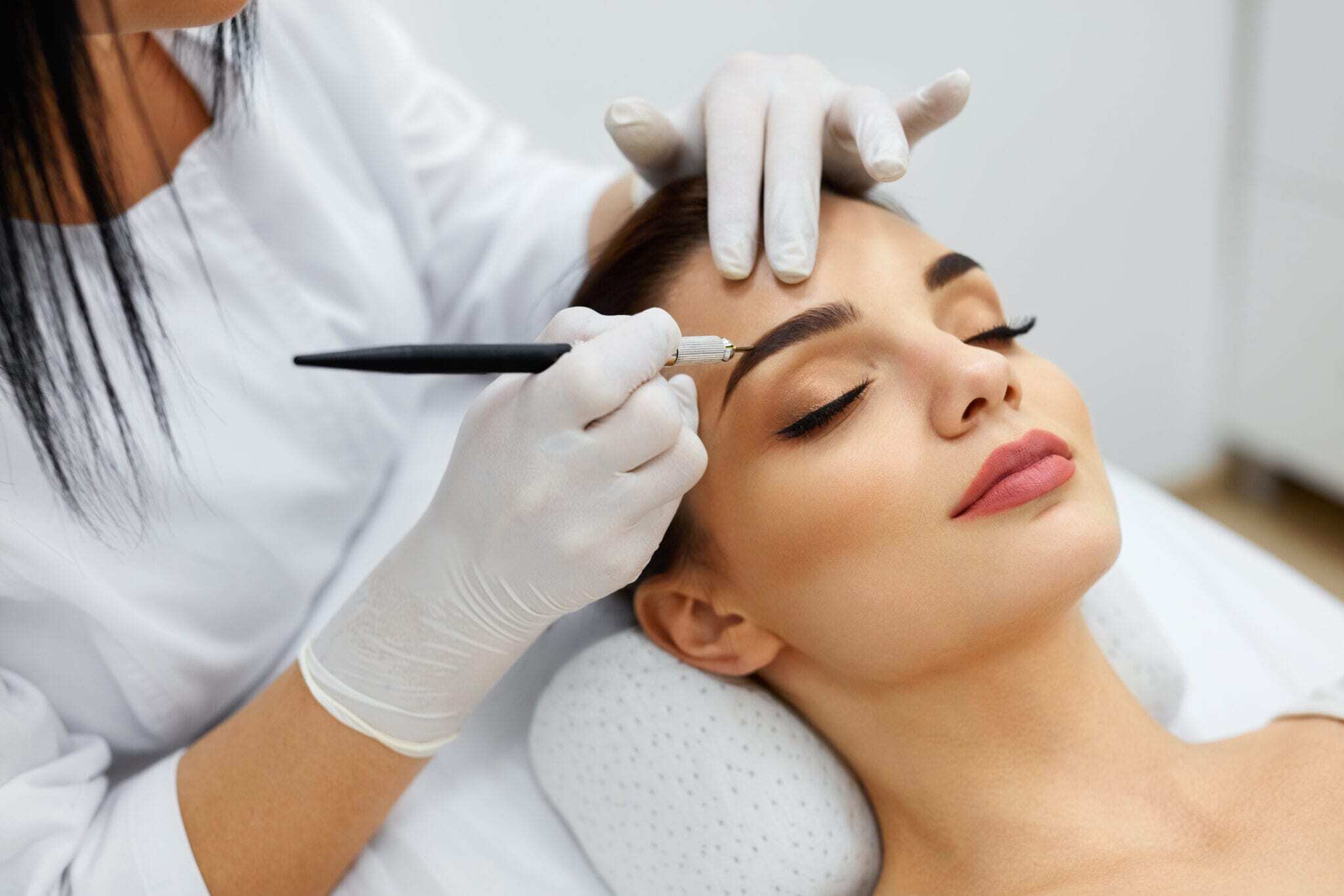 6D Eyebrow Microblading: Get Natural, Fuller, and Beautiful Brows